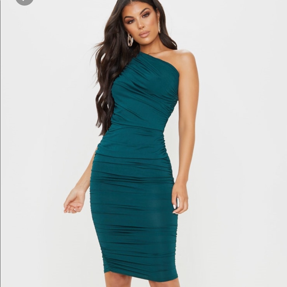 Emerald 💚Green💚 one shoulder dress